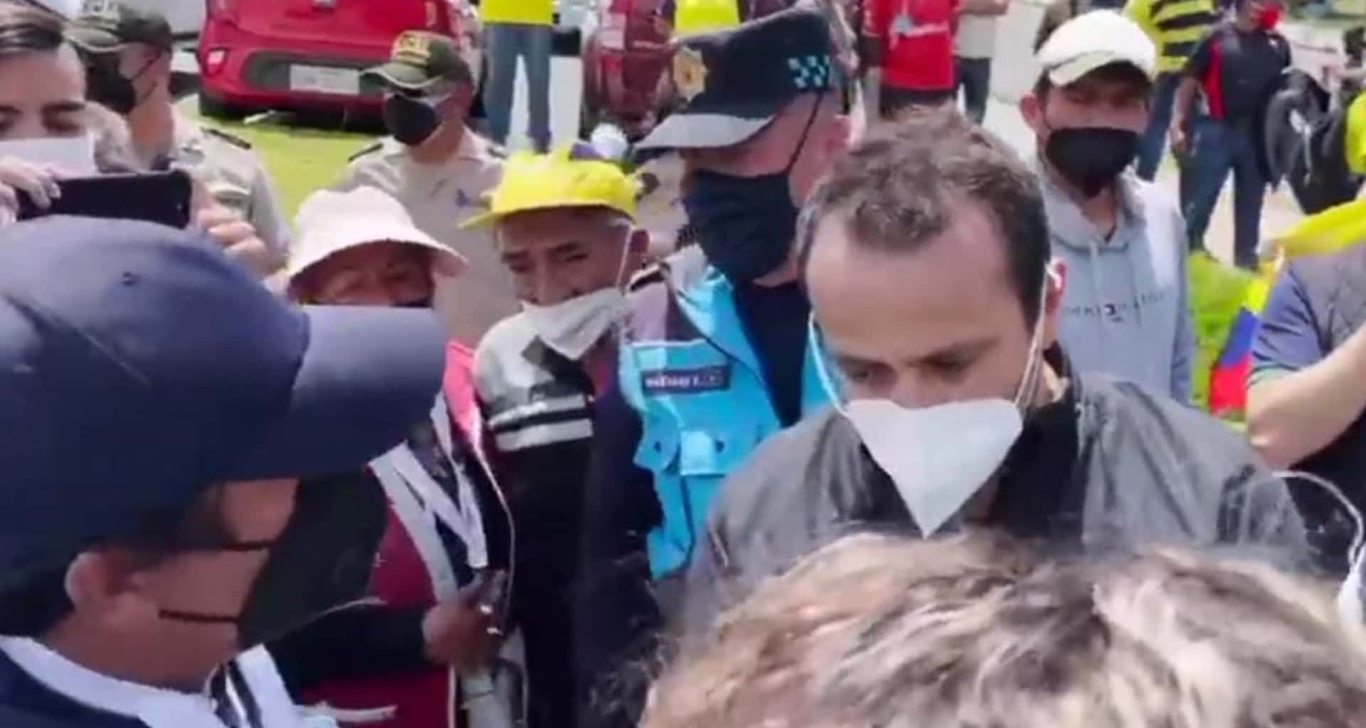 Se registran los primeros incidentes a las afueras del estadio Rodrigo Paz Delgado