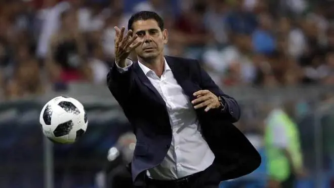 Según el comunicador Oscar Portilla, la selección ecuatoriana tendrá al español Fernando Hierro