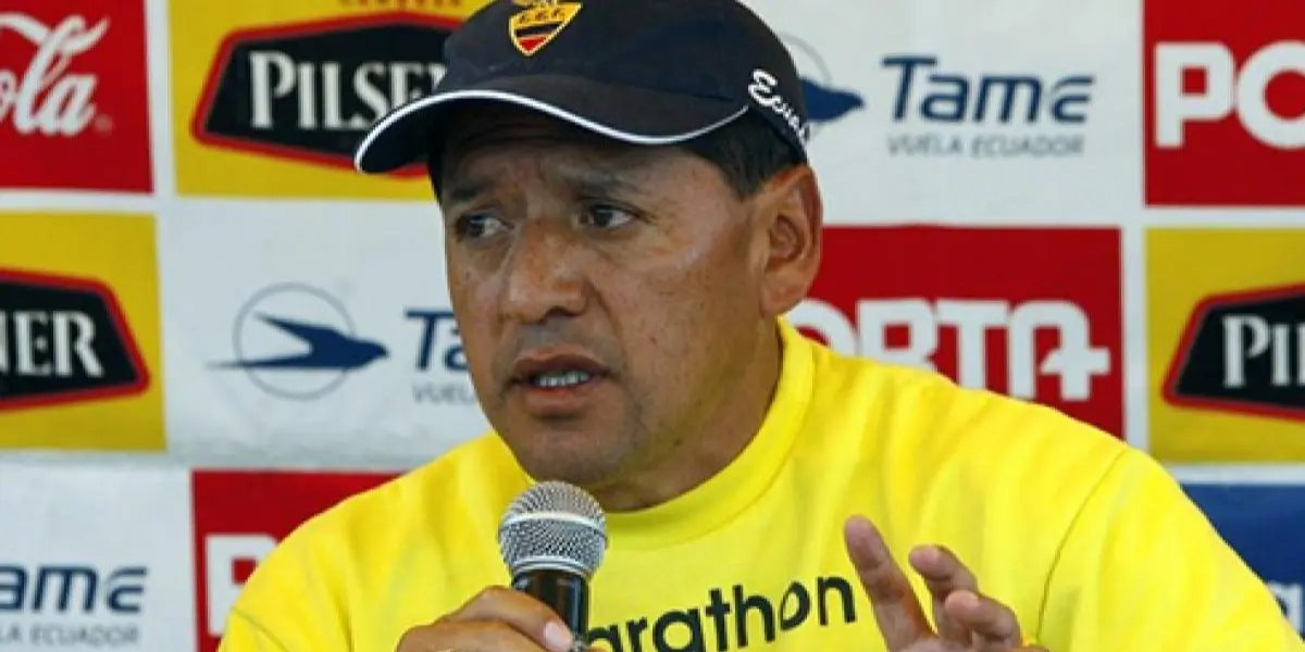 Sixto Vizuete dirigió a la selección ecuatoriana, consiguió un Panamericano y hoy tiene un nuevo trabajo donde gana mil dólares