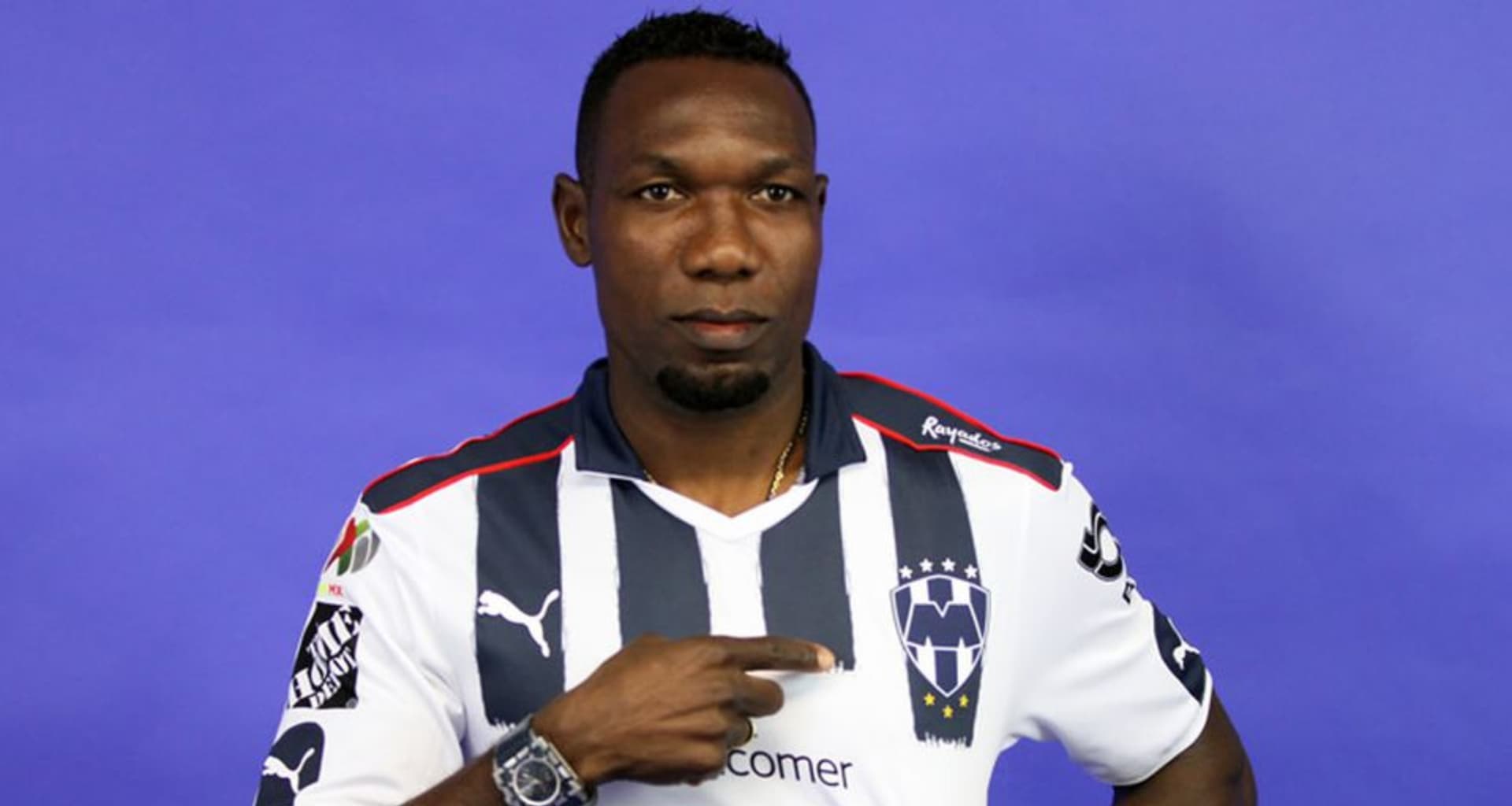 Walter Ayoví llegó a ser un jugador importante en la Selección Ecuatoriana y aunque ya estaba residiendo en México ha regresado porque un equipo ecuatoriano lo fichó