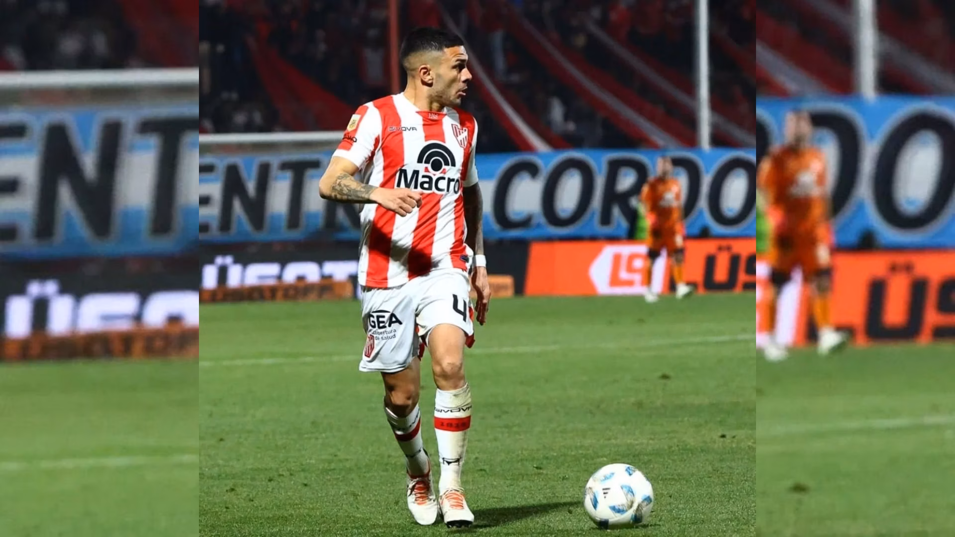 Giuliano Cerato con la camiseta de Instituto