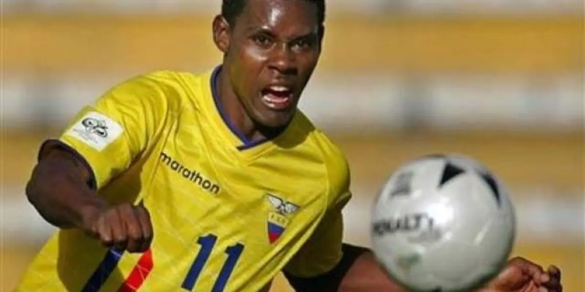Agustín Delgado es un ex jugador que tiene nuevo trabajo y es fuera del fútbol y la política