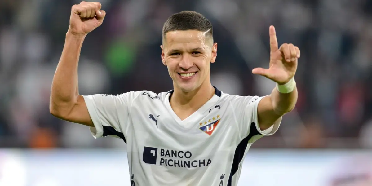 Oficial, ganó dos títulos y así despidió Liga de Quito a Alex Arce 