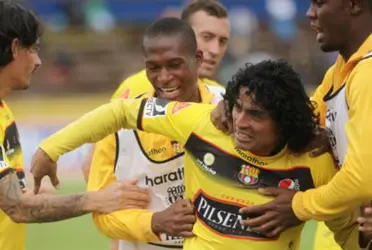 Alex Colón estuvo en Barcelona SC pero tuvo poca trascendencia. Hoy mira en donde juega