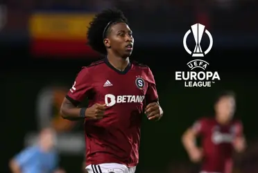 Angelo Preciado con la camiseta de Sparta Praga. 