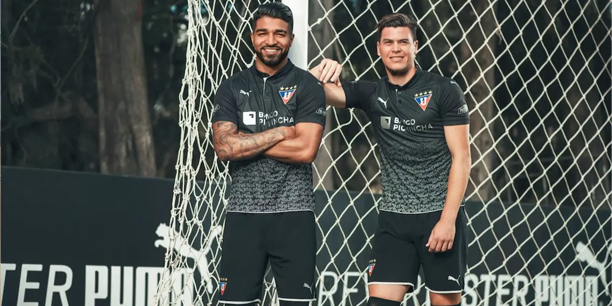 Aún no están en las tiendas oficiales del club