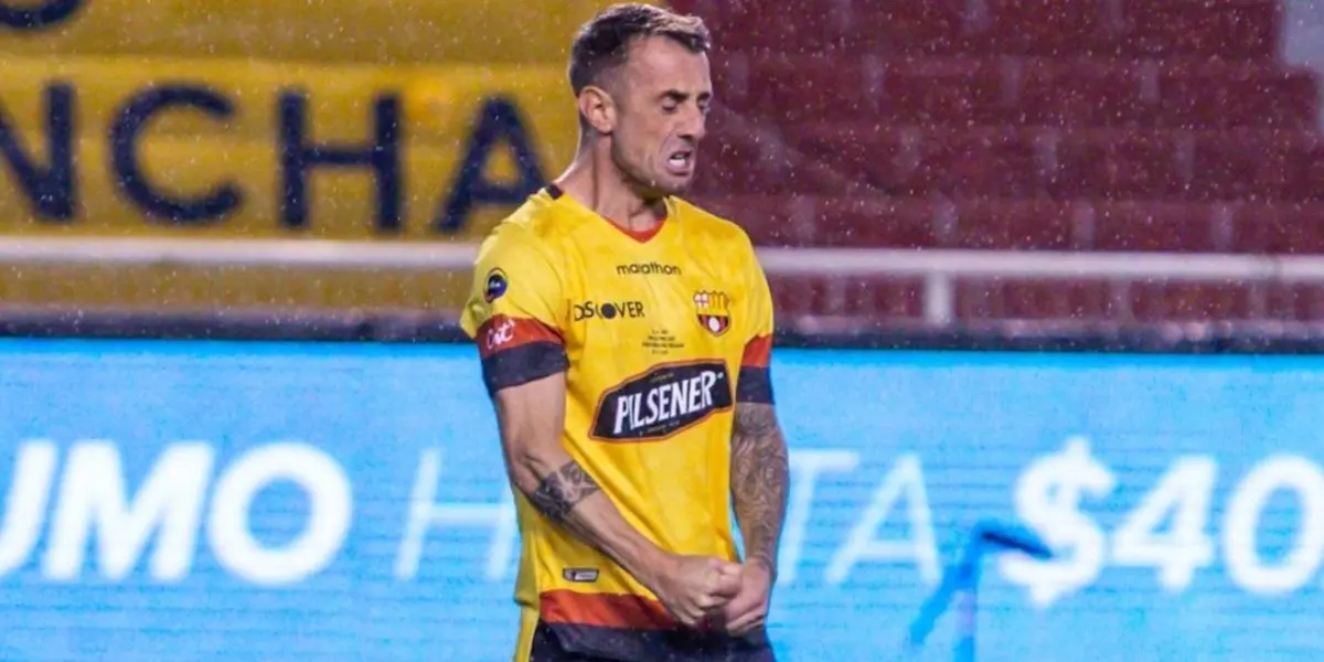 Barcelona SC prepara su esquema para medirse a Flamengo por la semifinal de la Copa Libertadores y la novedad de principio es la ausencia de Damián Díaz en el rol titular para probar con tres mediocentros de contención