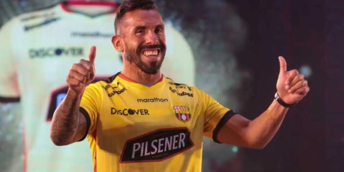 Carlos Tévez fue el invitado especial de la Noche Amarilla y le dejó un recuerdo inolvidable