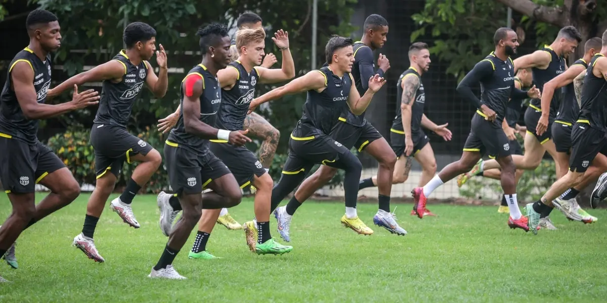 El jugador no aparece en ninguna de las fotos de las pretemporada