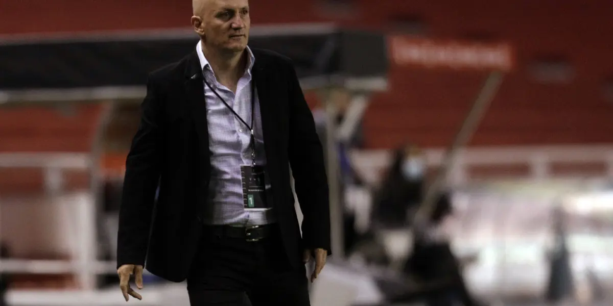 El remplazo ideal de Pablo Repetto, también estaría interesado en dirigir a Liga de Quito