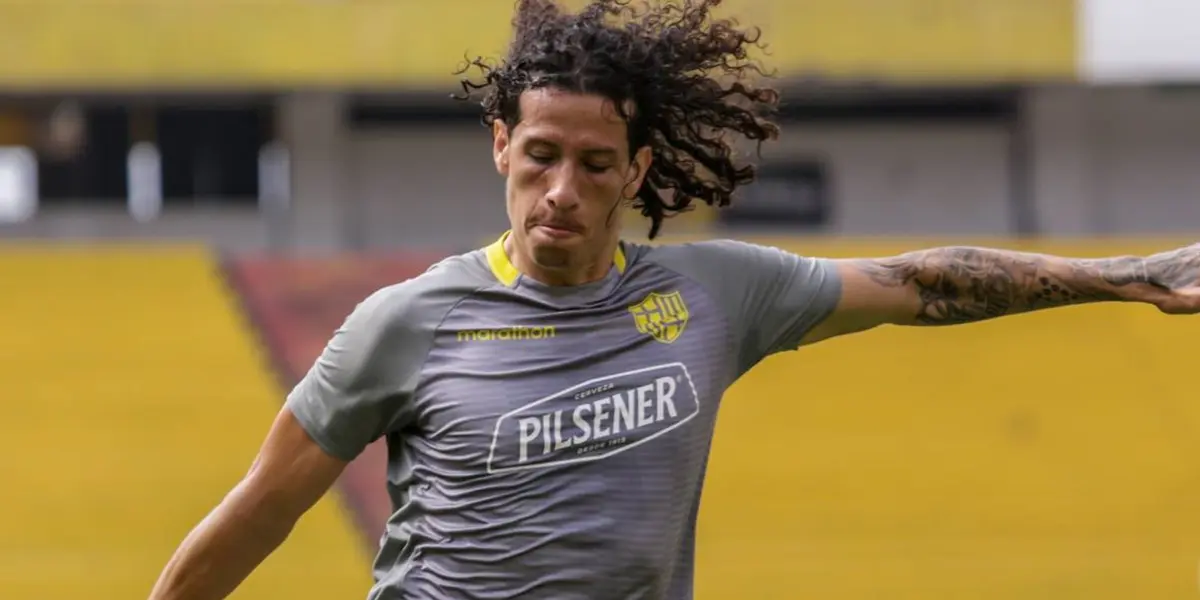 El 'Tarzán´ mostró un "look" totalmente diferente una vez que se anunció su vinculación a Cerro Porteño
 
