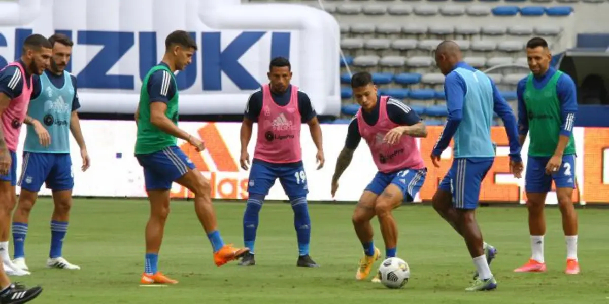 Emelec es uno de los equipos que pelea por la final del Campeonato Ecuatoriano pero con varios puntos bajos en su plantel como Lass Bangoura pero no sería el único que salga