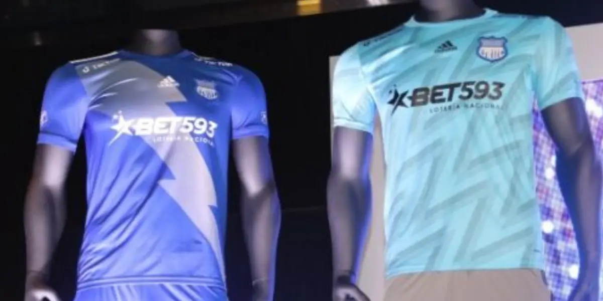 Emelec presentó a su nueva indumentaria para el 2022 y los hinchas ya le encontraron un modelo parecido a la titular