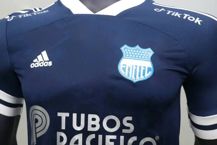 Decian que era una camiseta unica pero se revela al club que copio Emelec para sacar su indumentaria nueva