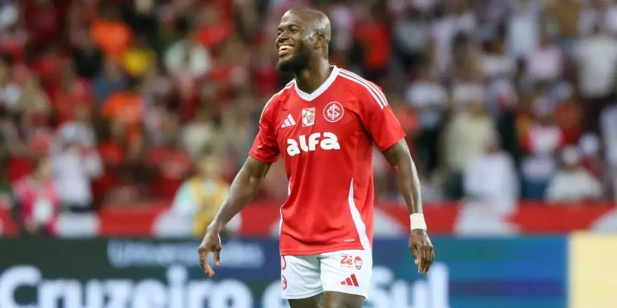 Enner Valencia no para de hacer goles y así lo tratan en Brasil, mientras en Ecuador fue muy criticado