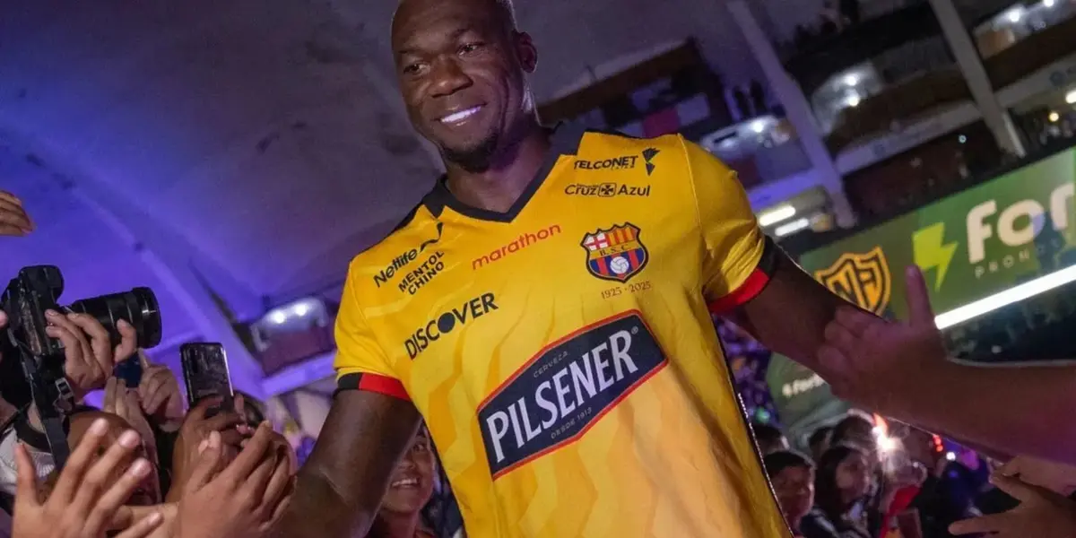 Felipe Caicedo en la Noche Amarilla de Quito / Foto tomada de: API
