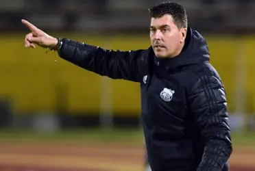 Ismael Rescalvo dejará Emelec, luego de anunciar a José Pileggi como su presidente y un equipo en la Liga Pro podría animarse a contratarlo