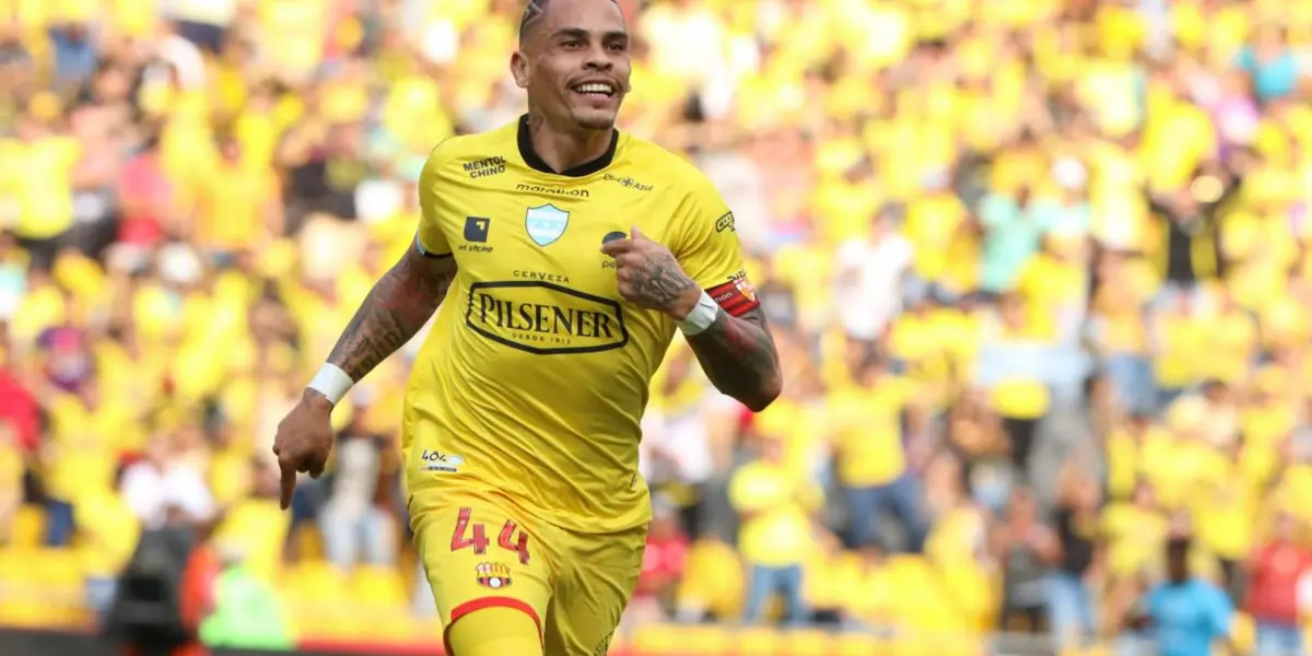 Jonatan Álvez se fue como campeón de Barcelona SC, y ahora en Atlético Nacional es blanco de críticas. Mira cómo reaccionó el delantero uruguayo por los constantes cuestionamientos