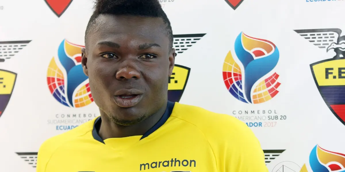 Jordy Caicedo está en los planes de Gustavo Alfaro y dejaría fuera a uno de los habituales de la Selección de Ecuador