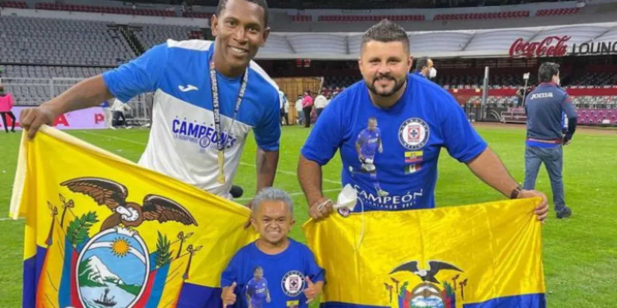 La Selección Ecuatoriana tiene sequía de goles y ante Uruguay la poca generación hacen que los delanteros no luzcan. Brayan Angulo podría darle otra sintonía pero Alfaro no le hace caso