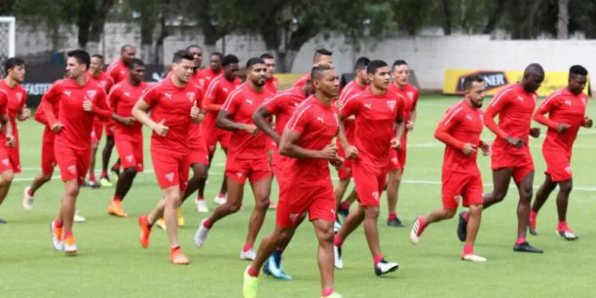 Liga de Quito no tiene fecha tope para conocer a su nuevo entrenador y los medios argentinos promocionan a este nombre como reemplazo de Pablo Repetto