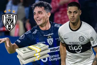 Lorenzo Faravelli, al lado Luis Zárate. 