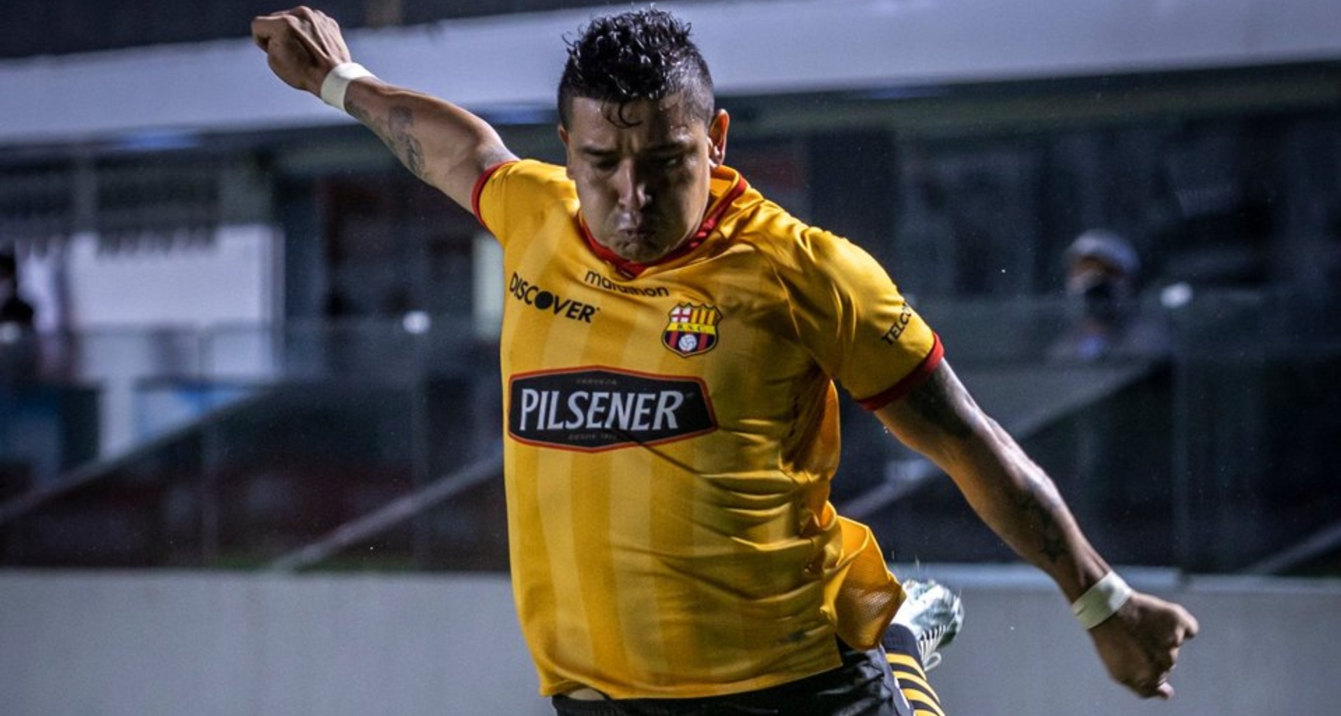 Dicen que está pasado de peso pero así luce Mario Pineida que solo ha  jugado 5 partidos en 8 meses