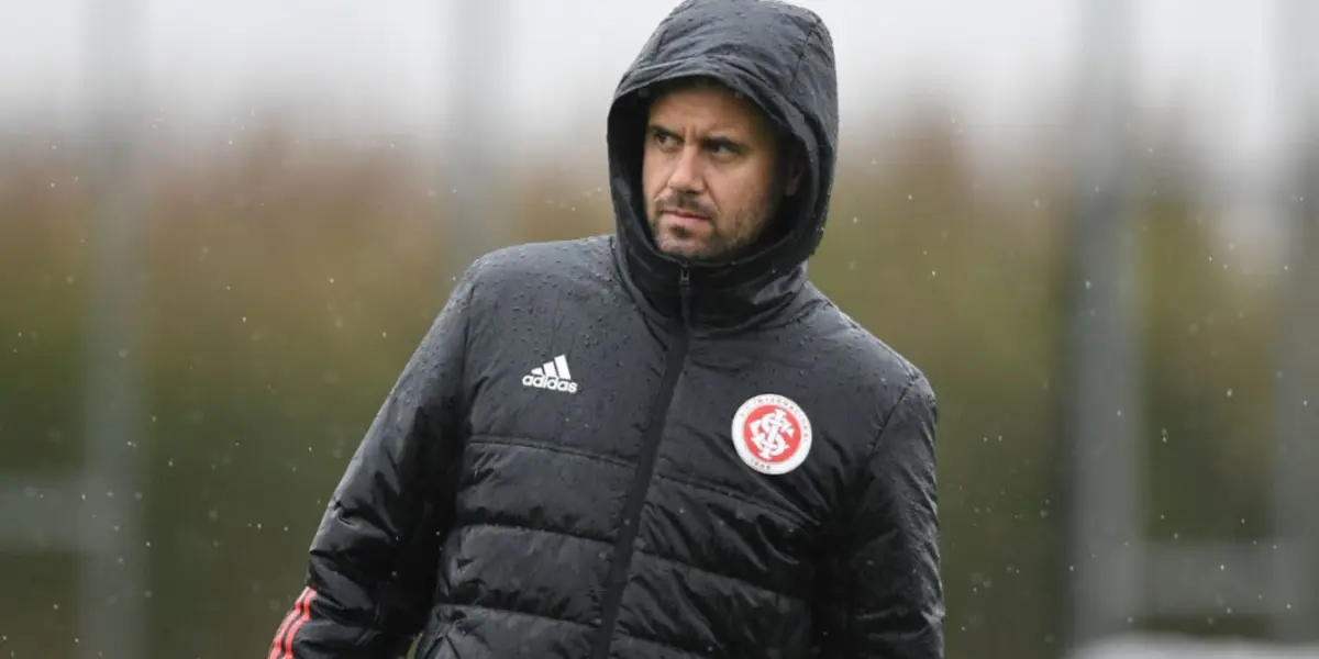 Miguel Ángel Ramírez no continuará como entrenador de Inter de Porto Alegre, y los hinchas hacen un llamado para que la directiva de Liga de Quito no lo tome en cuenta