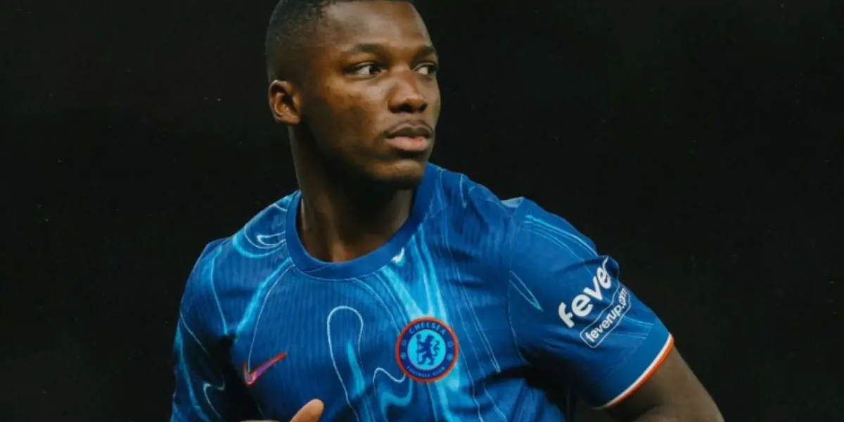El nuevo look de Moisés Caicedo para enfrentar al Manchester United que sorprendió a todos