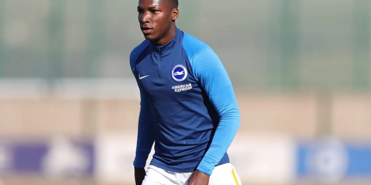 Moisés Caicedo tendrá una difícil decisión en los próximos días