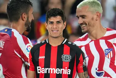Piero Hincapié jugó un gran partido entre Atlético Madrid y Bayer Leverkusen y un jugador lo felicitó en camerinos por hacerles tan buen partido