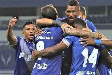 Tiene un sueldo extremadamente elevado y no aporta nada al juego de Emelec