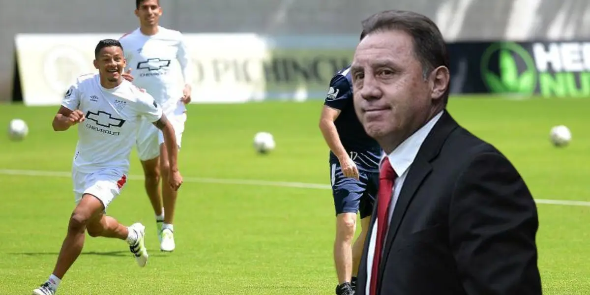 Uno de los mejores jugadores que ha tenido el país es Álex Aguinaga