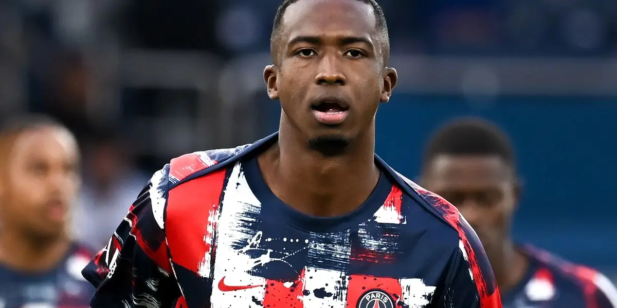El PSG lo habría declarado intransferible y así hablaron en Francia de William Pacho